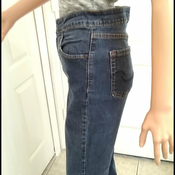 Levi's Signature Jeans Size 10 with 2% SPANDEX - Picture 9 of 14